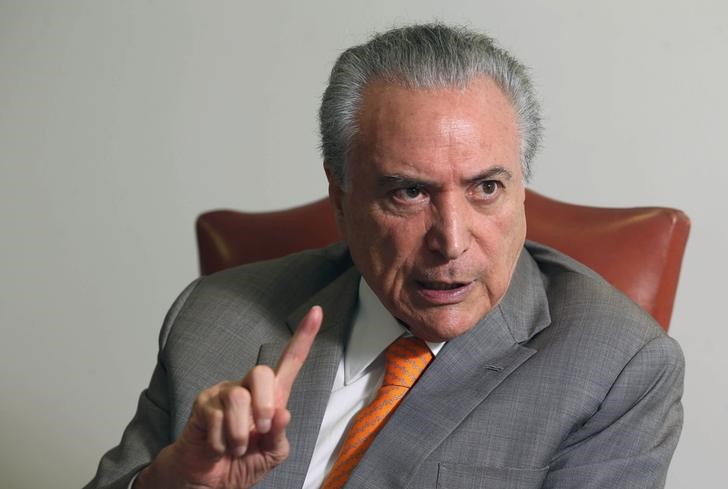 © Reuters. Presidente Michel Temer durante entrevista à Reuters, em Brasília