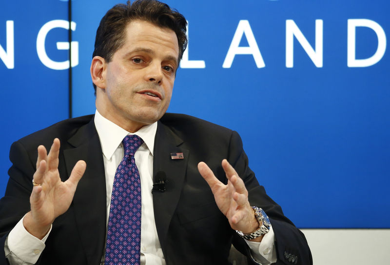 © Reuters. Scaramucci Assistant to US President-elect Trump attends the WEF annual meeting in Davos