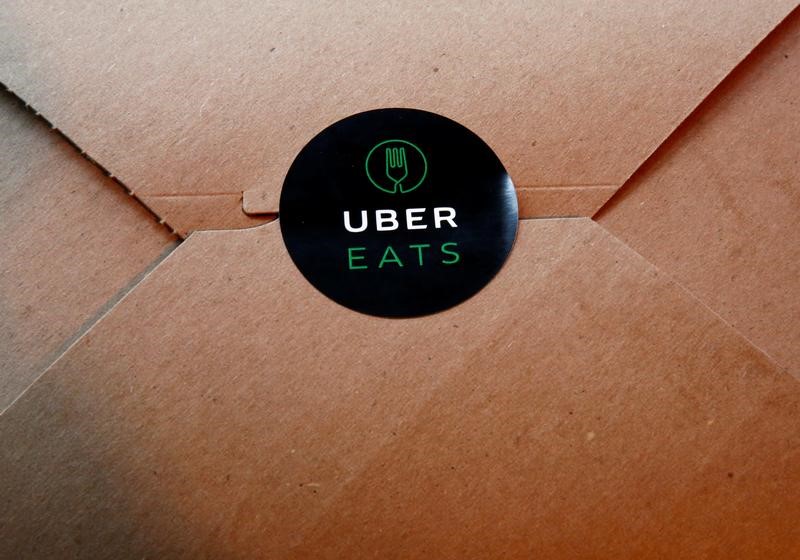 © Reuters. Uber relanza su servicio de reparto de comida en España