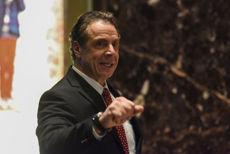 © Reuters. Andrew Cuomo, Governor of New York, arrives at Trump Tower in New York City