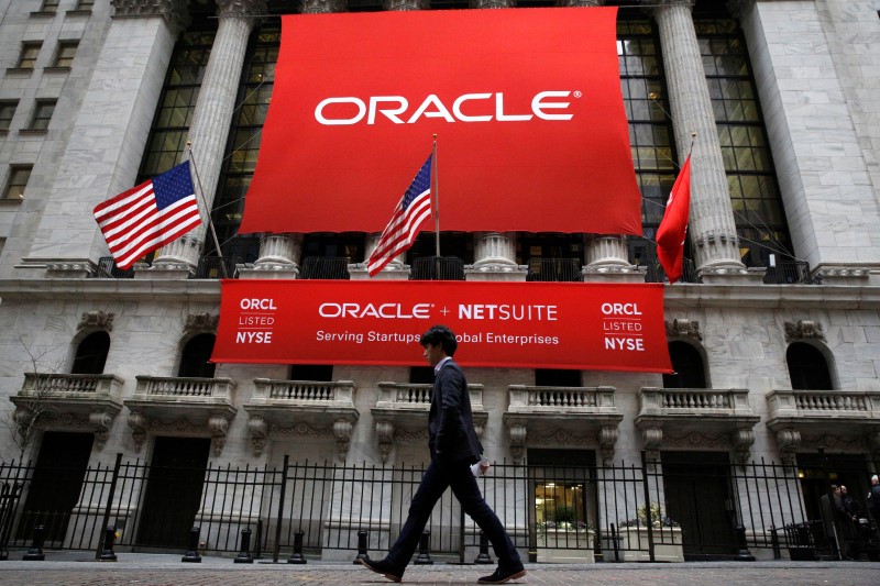 © Reuters. An Oracle banner hangs outside the New York Stock Exchange (NYSE) in New York City