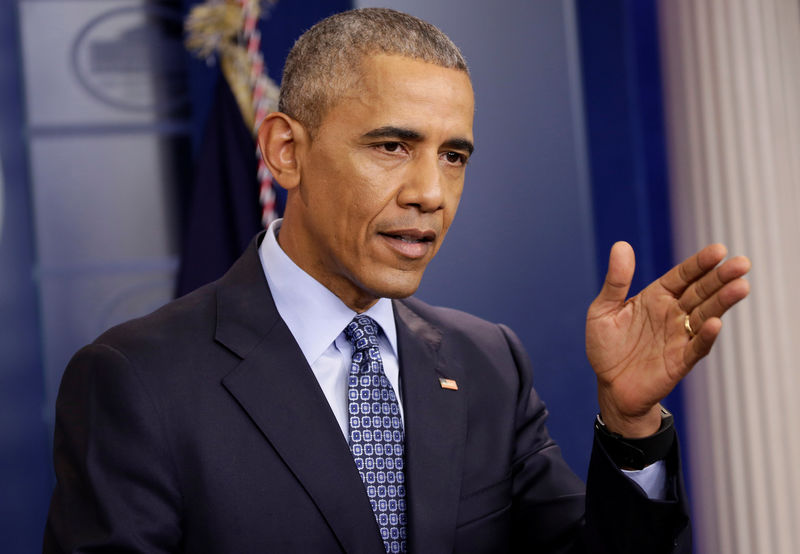 © Reuters. U.S. President Barack Obama speaks during his last press conference at the White House in Washington.