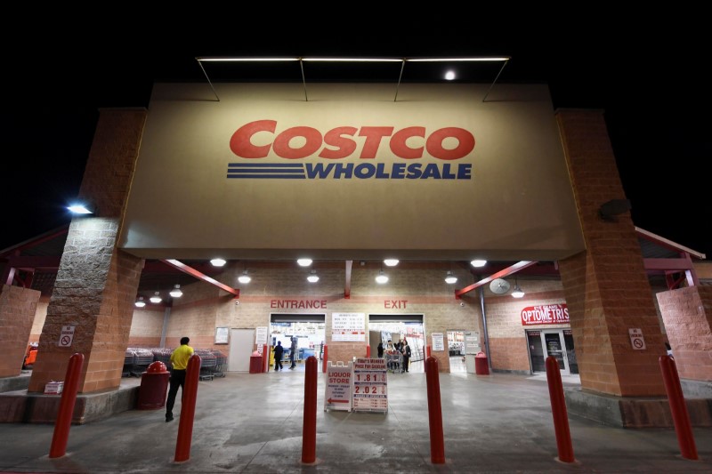 © Reuters. A Costco Wholesale retail club is photographed in Austin, Texas, U.S.