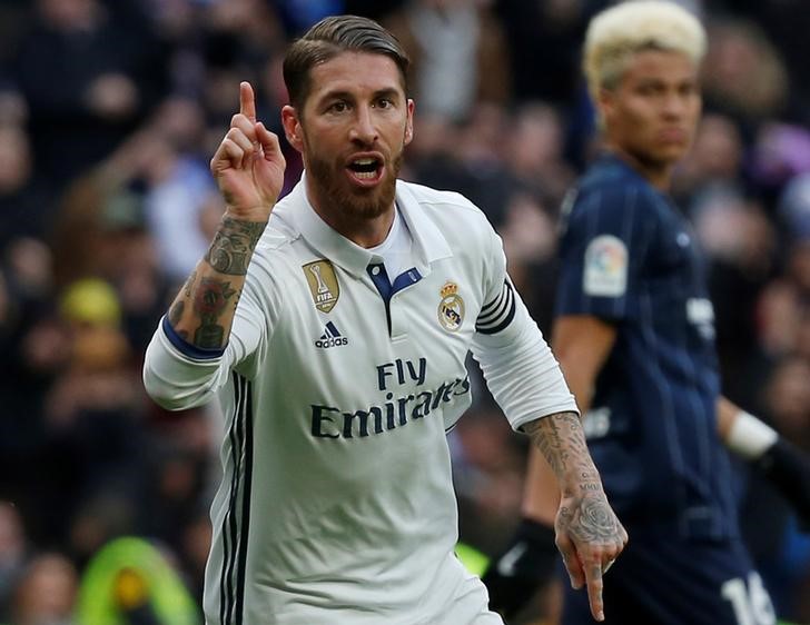 © Reuters. El Madrid vence al Málaga con dos goles de Ramos