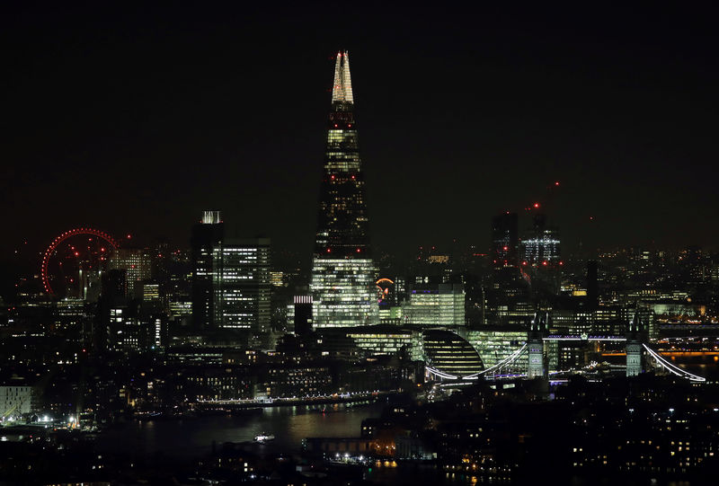 © Reuters. A general view of the Shard, the London Eye and Tower Bridge