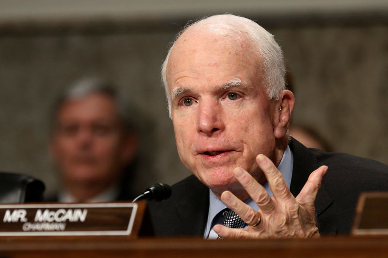 © Reuters. McCain delivers an opening statement as Mattis sits before a Senate Armed Services Committee hearing on his nomination to serve as defense secretary in Washington