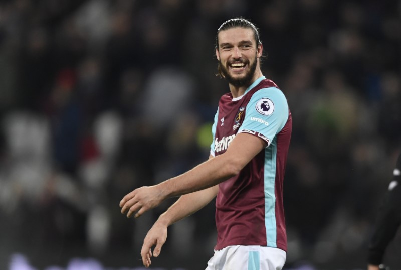 © Reuters. West Ham United's Andy Carroll celebrates after the game