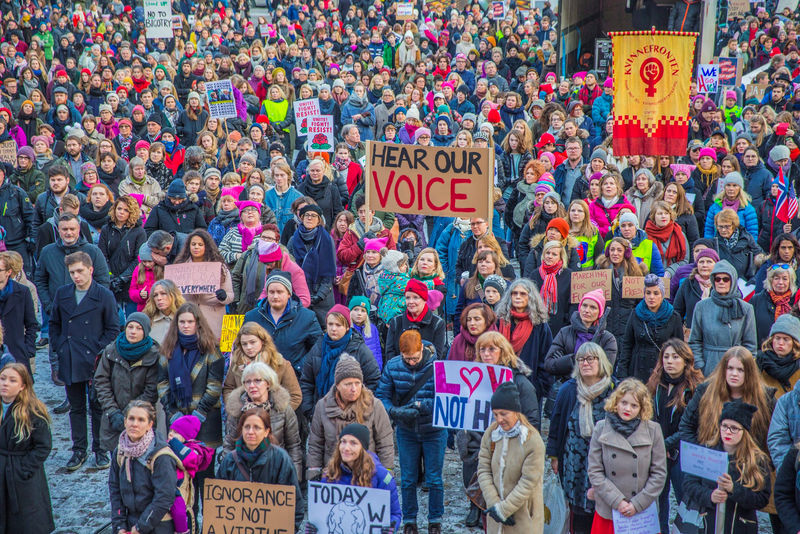 © Reuters. Protesters gather for the Women's March in Oslo