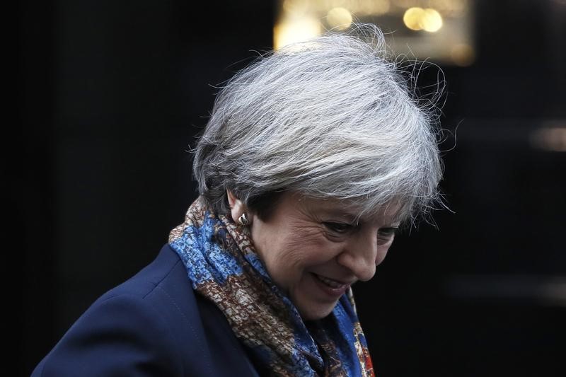 © Reuters. ماي تقول إنها ستنشر "وثيقة بيضاء" لخطة خروج بريطانيا من الاتحاد الأوروبي