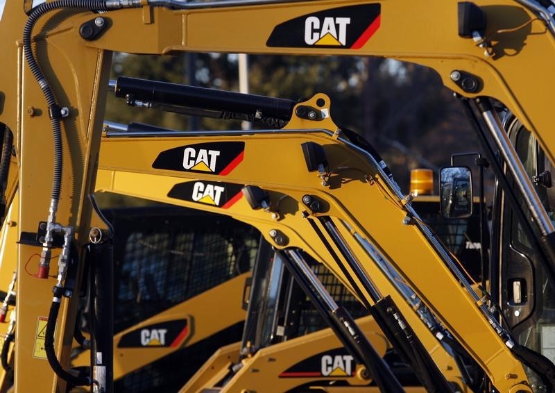 © Reuters. CAT machines are seen on a lot at Milton CAT in North Reading, Massachusetts