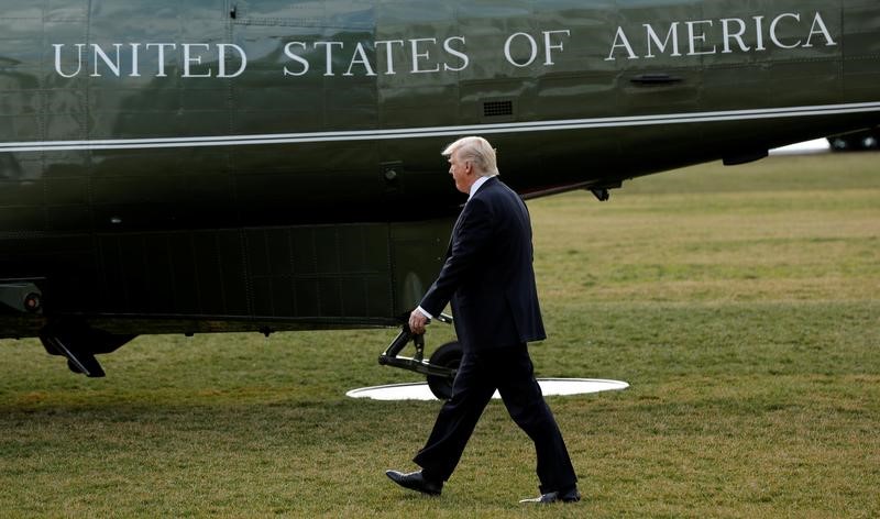 © Reuters. ترامب يطالب رئيس المكسيك بإلغاء زيارة إلى واشنطن إذا رفضت بلاده دفع تكلفة الجدار