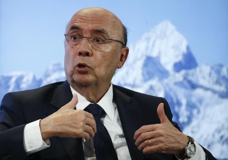 © Reuters. O ministro da Fazenda do Brasil, Henrique Meirelles, durante reunião anual do Fórum Econômico Mundial em Davos, na Suíça