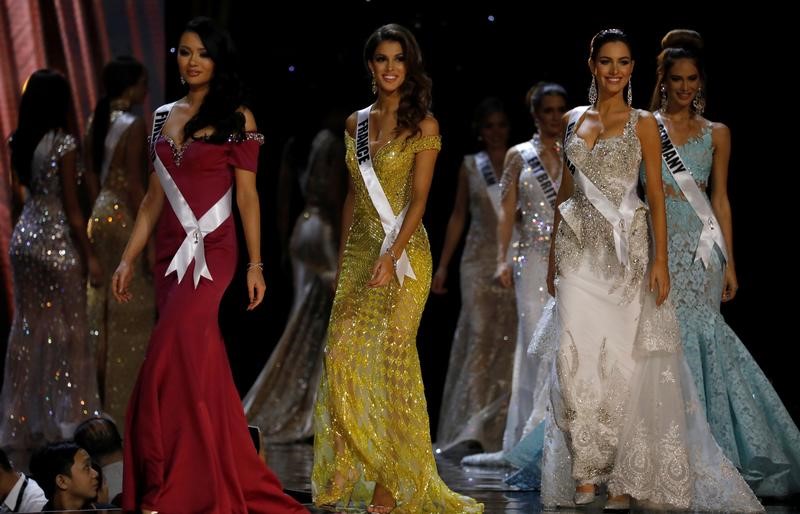 © Reuters. انطلاق مسابقة ملكة جمال الكون في مانيلا