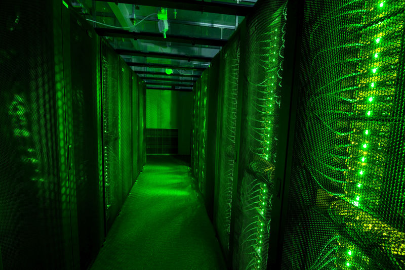 © Reuters. FILE PHOTO -  Servers for data storage are seen at Advania's Thor Data Center in Hafnarfjordur, Iceland