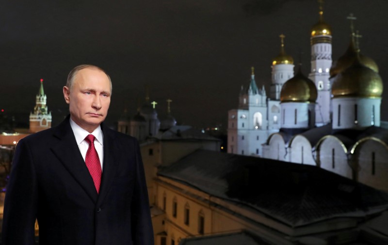 © Reuters. FILE PHOTO: Russia's President Putin makes his annual New Year address to the nation in Moscow