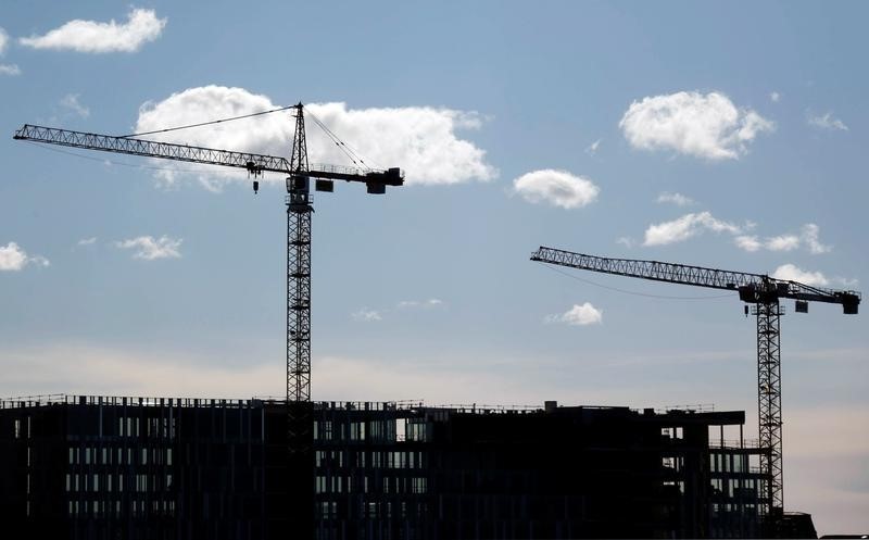 © Reuters. LES MISES EN CHANTIER DE LOGEMENT AU PLUS HAUT DEPUIS 2012