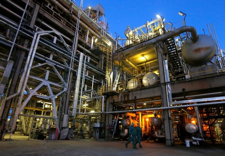 © Reuters. НПЗ венгерской нефтегазовой  компании MOL в Сазхаломбатте
