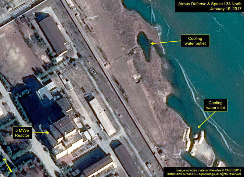 © Reuters. North Korea?s Yongbyon Nuclear Scientific Research Center is pictured in this handout satellite image