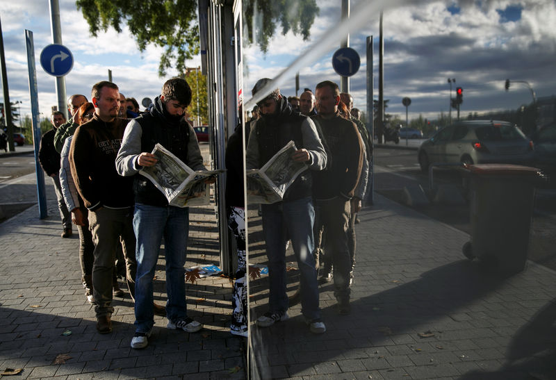 © Reuters. La economía española mantiene el ritmo de crecimiento en el cuarto trimestre