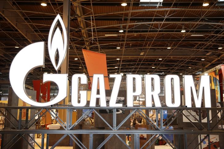 © Reuters. Логотип Газпрома на газовой конференции  в Париже
