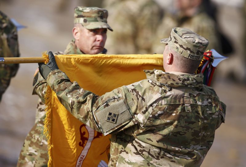 © Reuters. U.S. soldiers attend the inauguration ceremony of bilateral military training between U.S. and Polish troops in Zagan