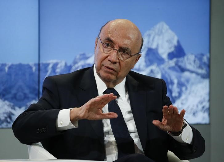 © Reuters. O ministro da Fazenda do Brasil, Henrique Meirelles, durante o Fórum Econômico Mundial em Davos, na Suíça