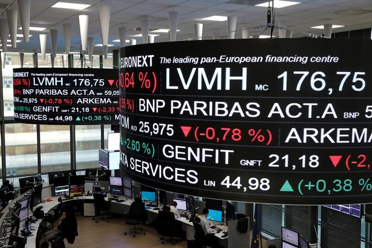 © Reuters. LES BOURSES EUROPÉENNES OUVRENT SUR UN REBOND