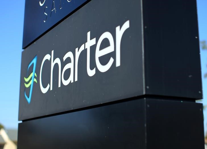 © Reuters. A Charter Communications company store sign is pictured in Long Beach, California