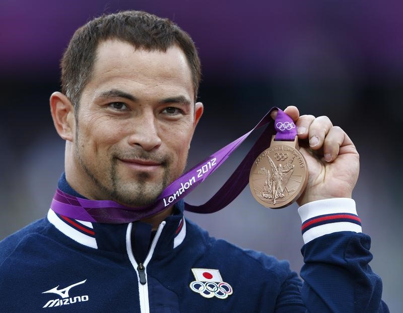 © Reuters. تصنيع ميداليات أولمبياد طوكيو من هواتف وأجهزة بالية يعاد تدويرها
