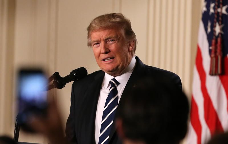 © Reuters. U.S. President Donald Trump announces his nomination of Neil Gorsuch to be an associate justice of the U.S. Supreme Court in Washington