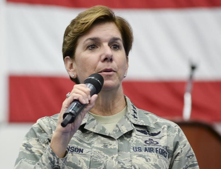 © Reuters. FILE PHOTO - U.S. Air Force Gen. Lori Robinson addresses airmen at Andersen Air Force Base, Guam