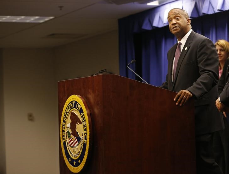 © Reuters. Juiz federal Andre Birotte Jr. durante evento em Los Angeles