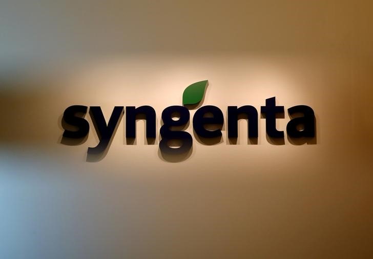 © Reuters. A Syngenta logo is pictured in their office in Singapore