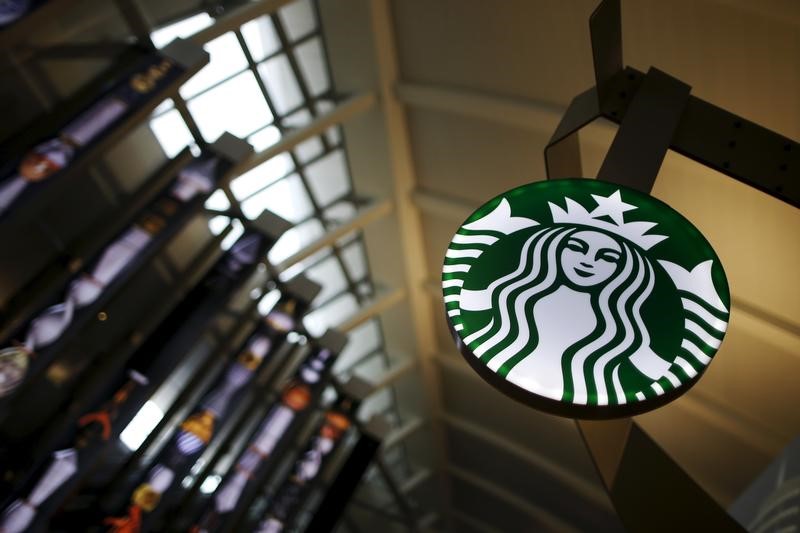 © Reuters. A Starbucks store is seen inside the Tom Bradley terminal at LAX airport in Los Angeles