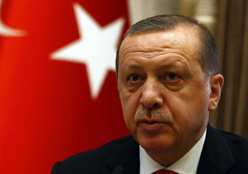 © Reuters. تلفزيون: تسليم مشروع قانون تعديل الدستور التركي لإردوغان