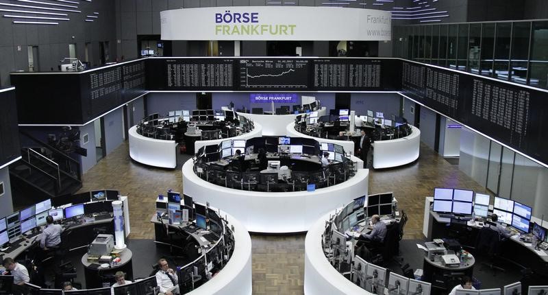 © Reuters. الأسهم الأوروبية تتراجع تحت ضغط نتائج ضعيفة وصعود ريكيت