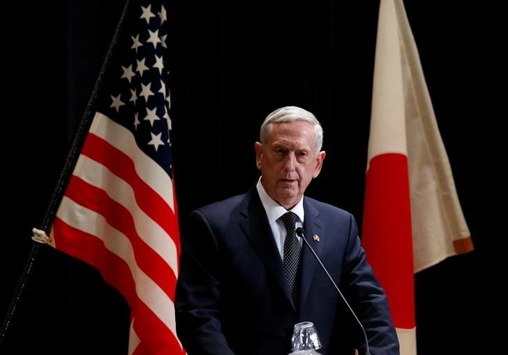 © Reuters. Japón dice que espera que visita de Mattis fortalezca la seguridad regional