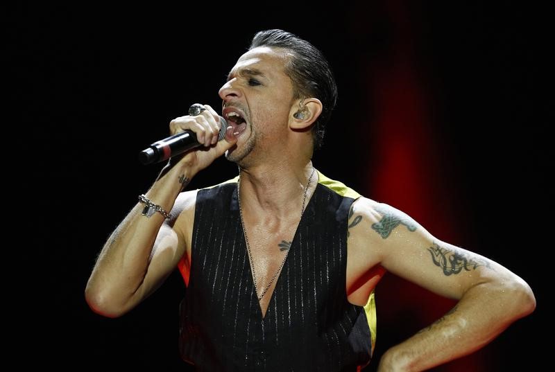 © Reuters. La banda británica Depeche Mode lanza primer sencillo en cuatro años