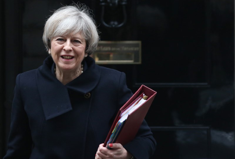 © Reuters. Britain's Prime Minister Theresa May leaves 10 Downing Street in London