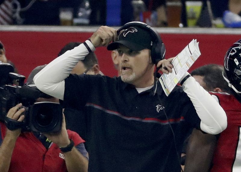 © Reuters. Atlanta Falcons' head coach Dan Quinn watches his players during the third quarter of Super Bowl LI against the New England Patriots in Houston