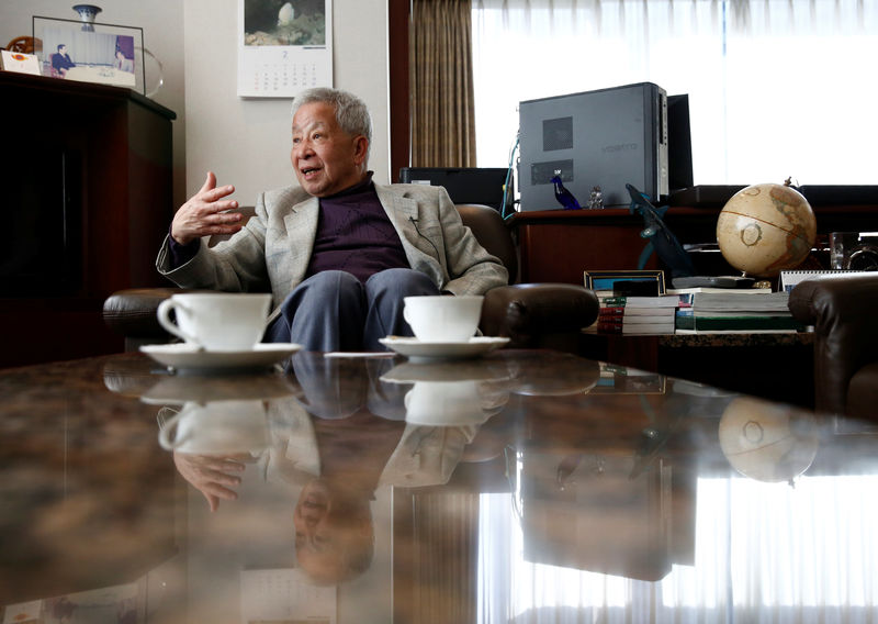 © Reuters. Japan's former currency czar Eisuke Sakakibara speaks at an interview with Reuters in Tokyo