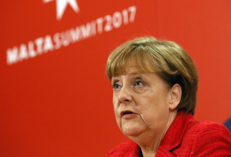 © Reuters. German Chancellor Angela Merkel addresses a press briefing during the European Union leaders summit in Malta