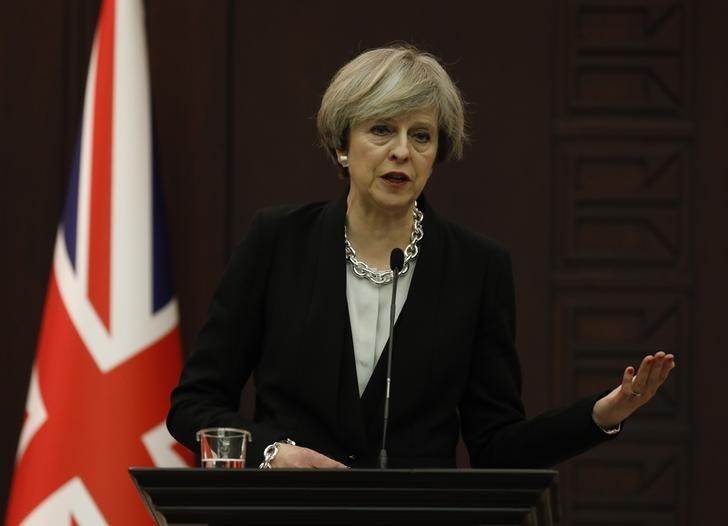 © Reuters. Britain's Prime Minister May speaks during a joint news conference in Ankara