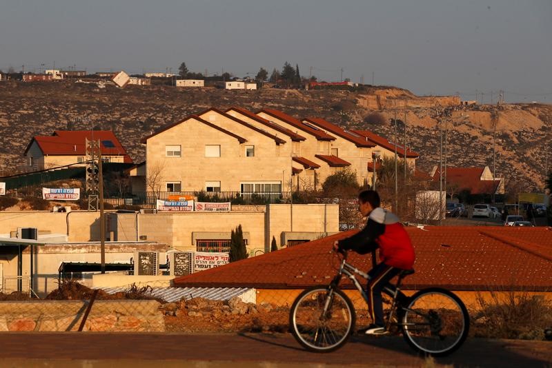 © Reuters. إسرائيل تقنن وحدات استيطانية على أراض فلسطينية خاصة
