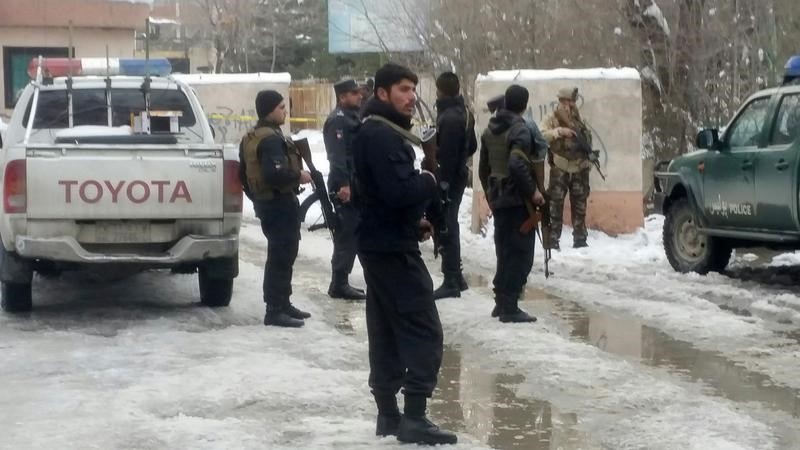 © Reuters. 20 قتيلا في انفجار خارج المحكمة العليا بالعاصمة الأفغانية