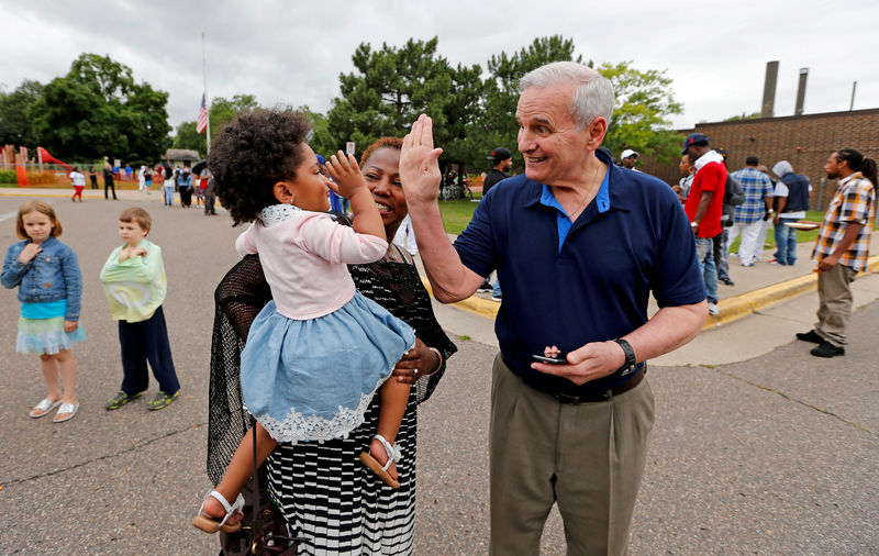 © Reuters. File photo of Governor Dayton at Castile memorial picnic in St. Paul