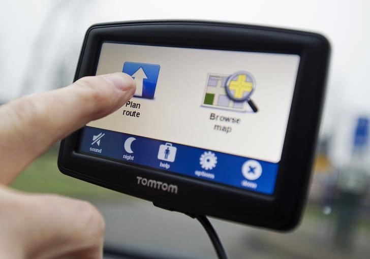 © Reuters. Photo illustration of TomTom navigation device in Amsterdam