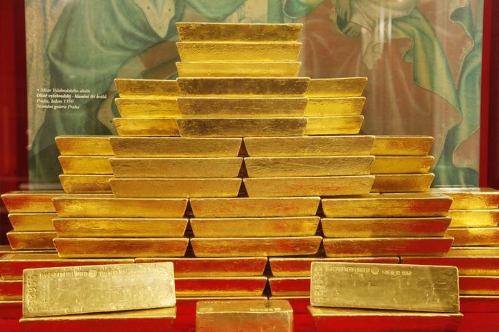 © Reuters. Слитки золота в ЦБ Чехии в Праге