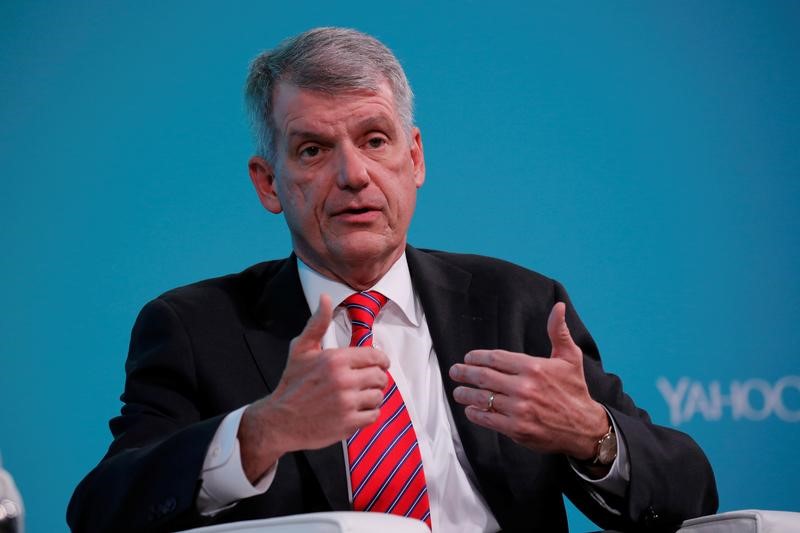 © Reuters. Tim Sloan, Chief Executive Officer of Wells Fargo & Company, takes part in the Yahoo Finance All Markets Summit in New York