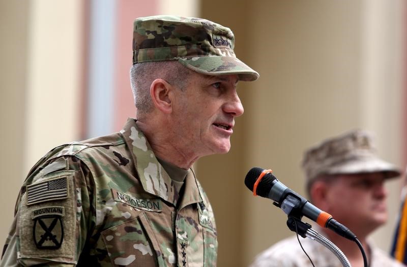 © Reuters. جنرال أمريكي يريد آلاف الجنود الإضافيين لإنهاء جمود الموقف بأفغانستان